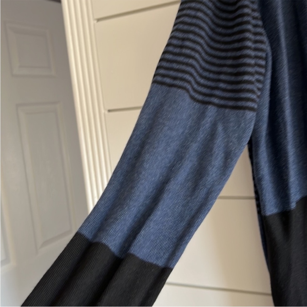 Max Studio Sweater - Picture 4 of 6